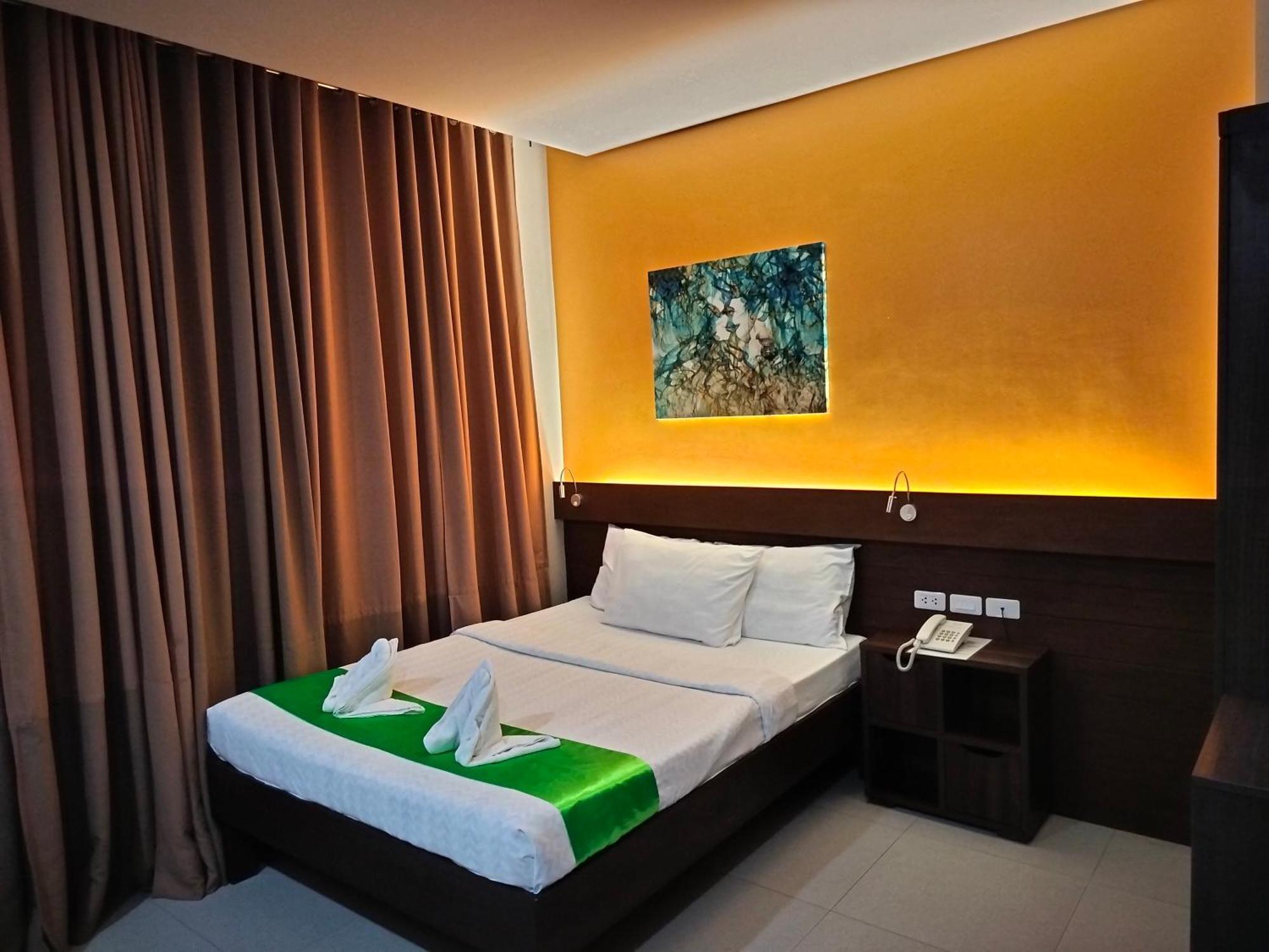 Cresebo Mansion Hotel Tagbilaran City Ngoại thất bức ảnh